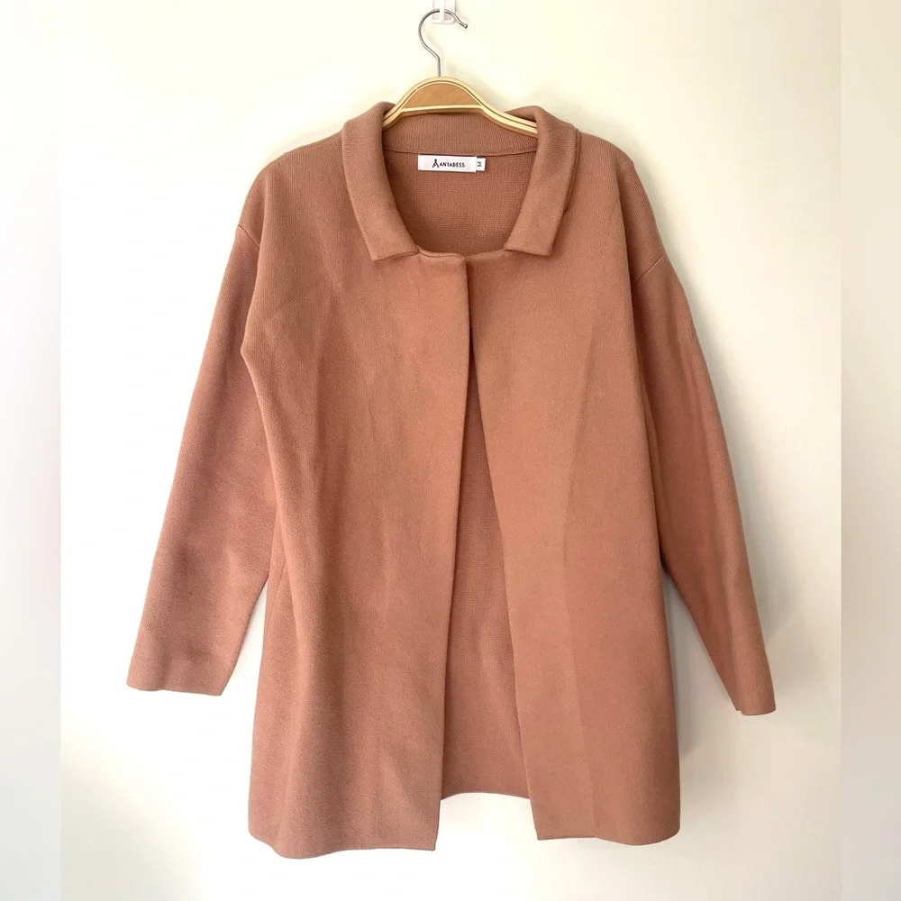 Elegant Women's Camel Sweater Jacket.‎